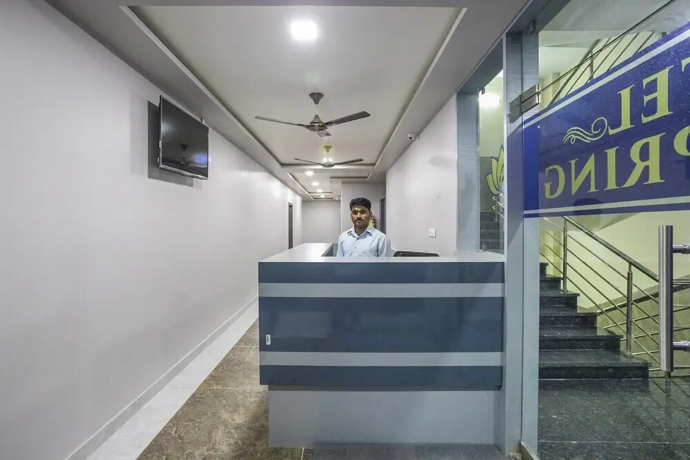 Hotel Blue Spring by OYO Rooms