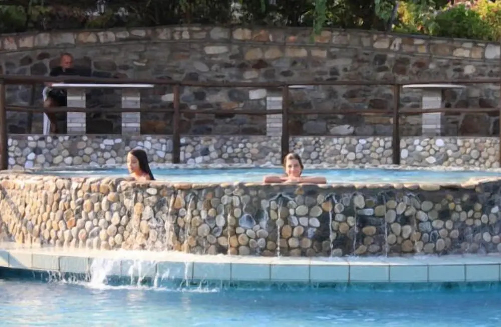 Athorama Hotel