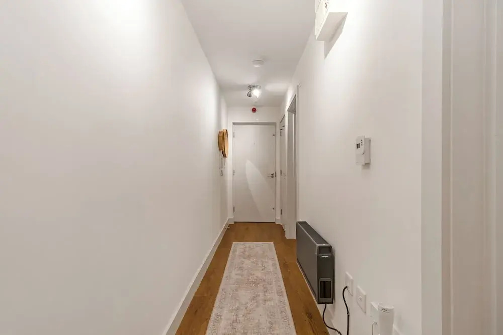 Central 1BD Free Underground Parking