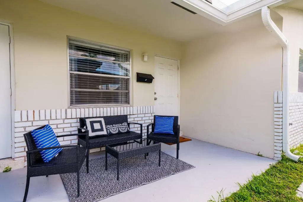 2 Bedroom Apartment - Perfect for Long Term Stays
