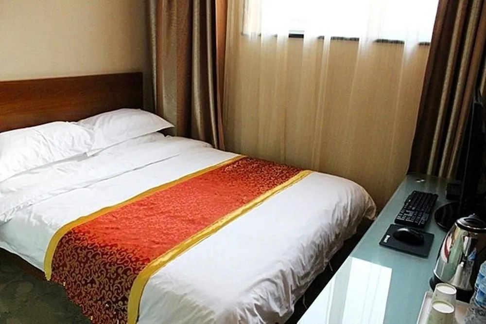 City Homeland Hotel (Taiyuan Liuxiang Food Street Zhonglou Street)