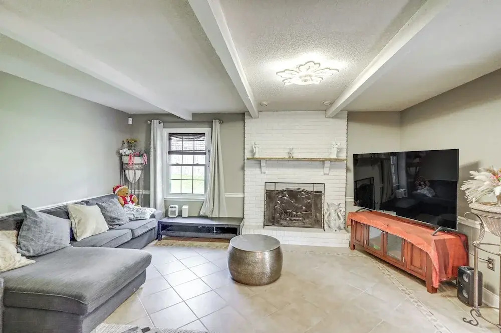 Pool & Tennis Court Access: Home in Warner Robins