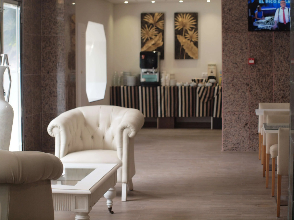 Hotel Embajador