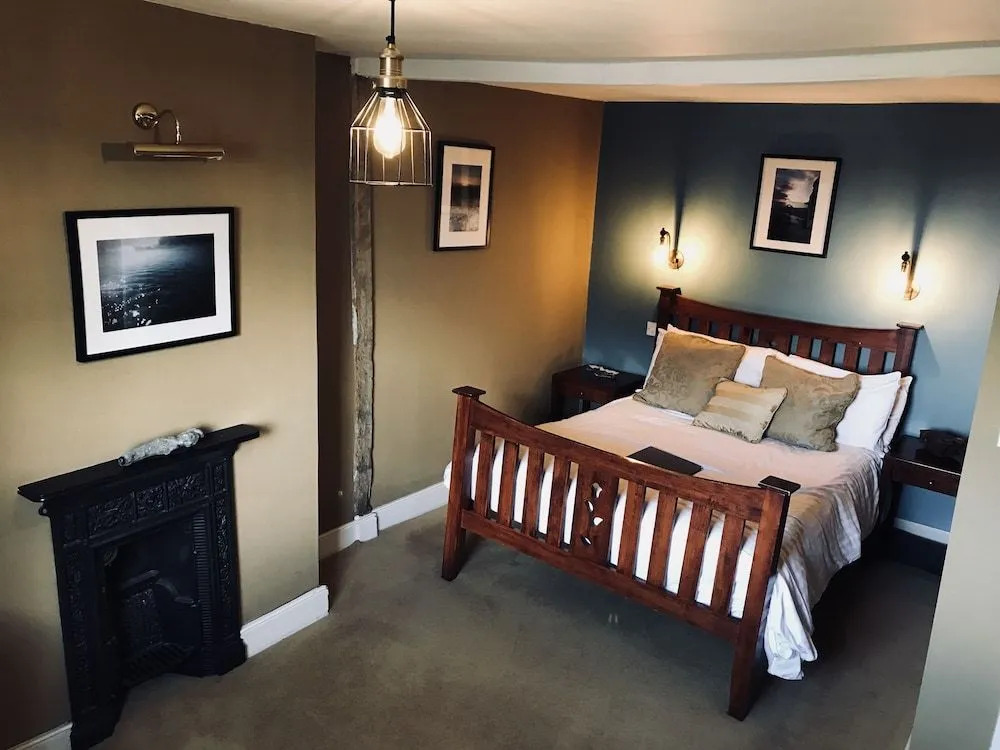 The White Cliffs Hotel