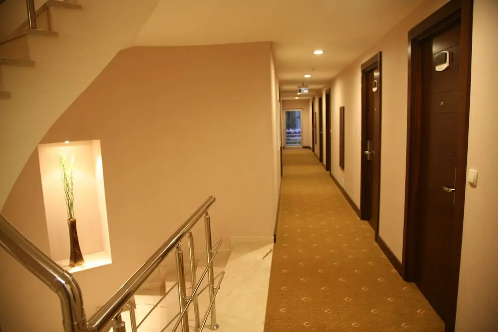 Cetin Hotel