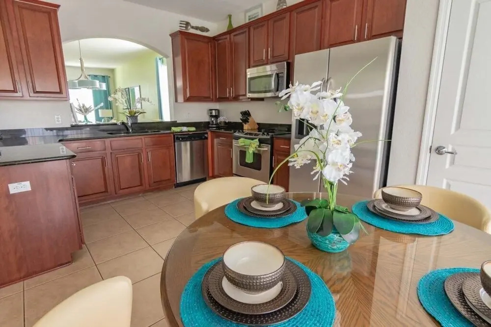 Tropical With Pool/spa And Games Room! New! 6 Bedroom Villa
