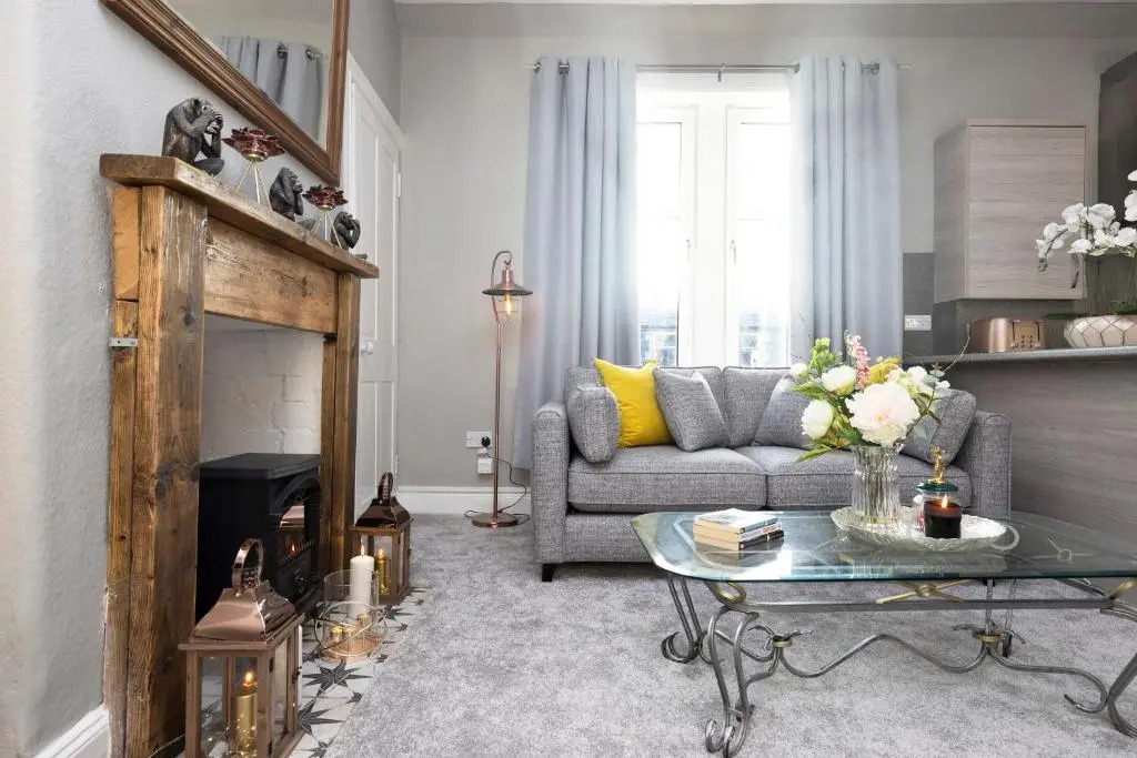 Stylish George Street Apartment