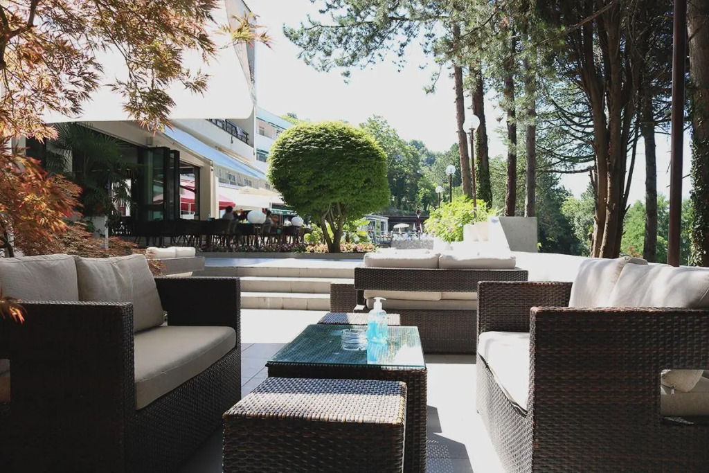 Hotel Pela