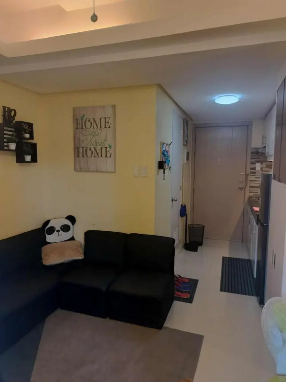 Spacious 1-bedroom Condo in Quezon City With Private Pool