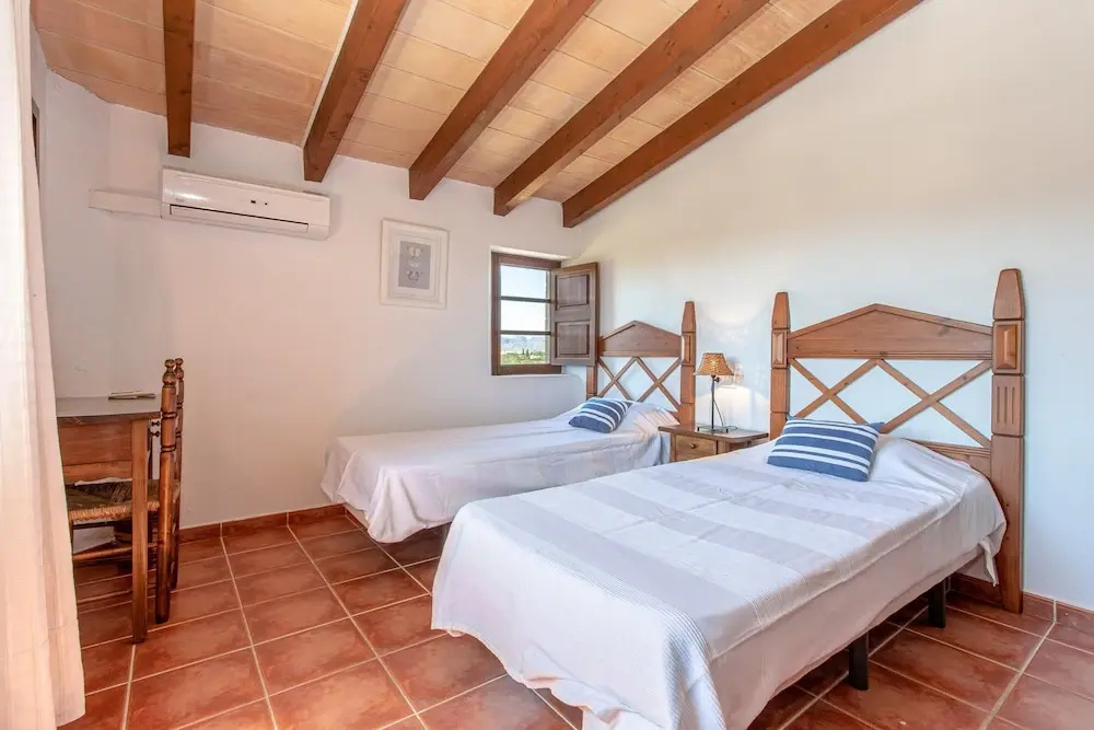 Villa in Alcudia With Private Pool & Terrace