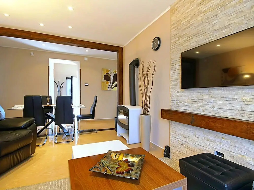 Modern Villa With Private Swimming Pool and Jacuzzi in the Green Part of Istria