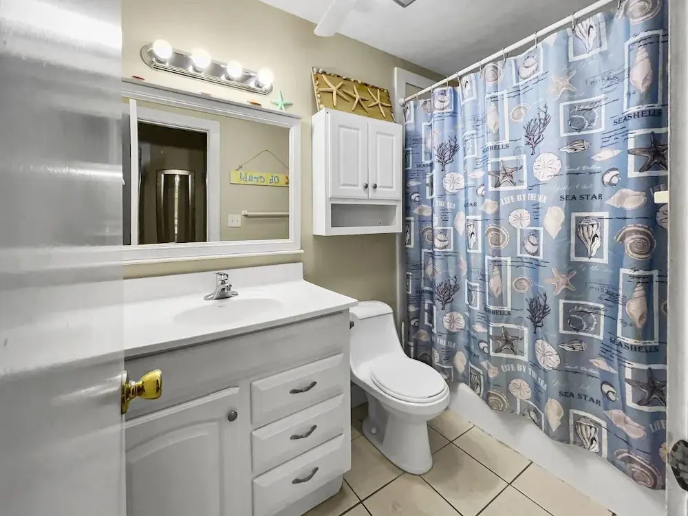 Leeward Ii-3-front Row 1 Bedroom Condo by RedAwning