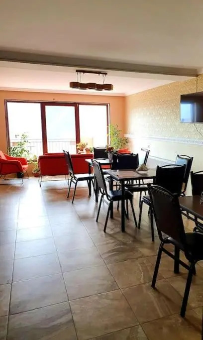 Nikolo Inn