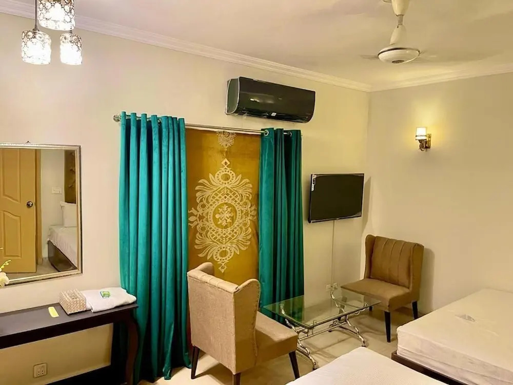 Hotel Doves Inn Garden Town Lahore