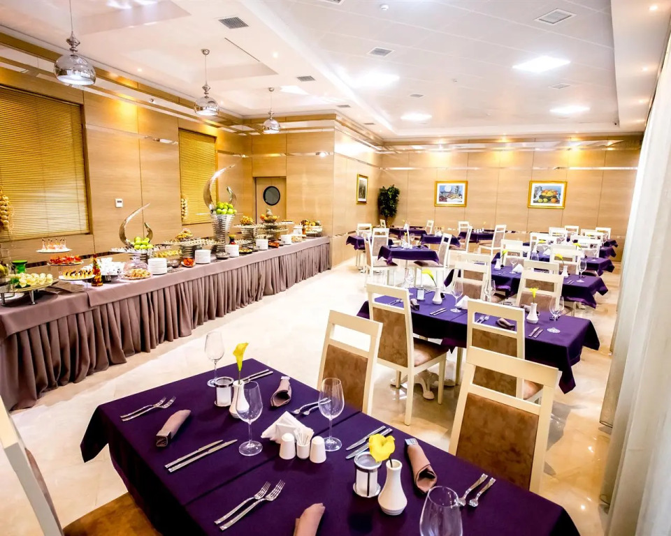 West Shine Hotel