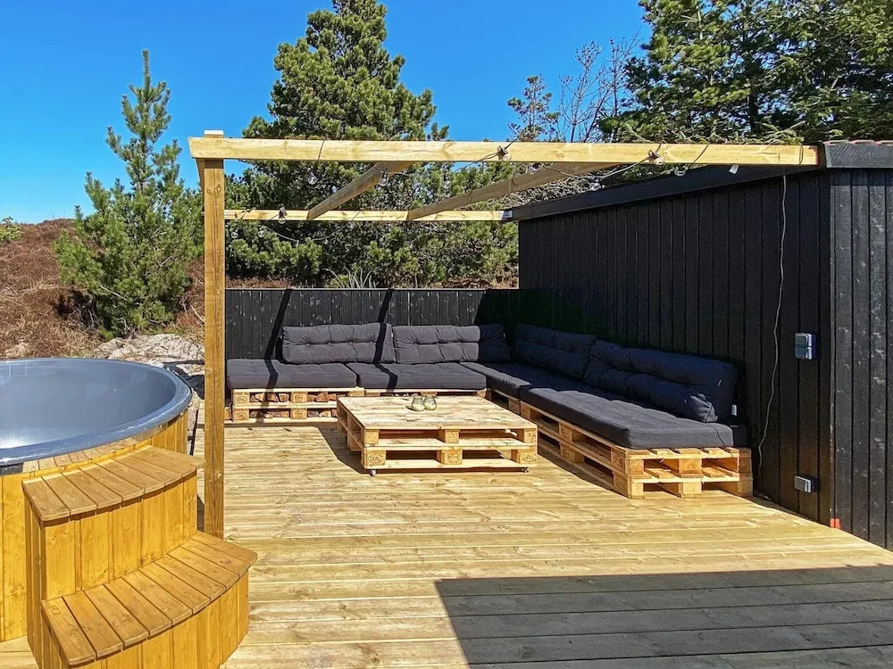 6 Person Holiday Home in Oksbol