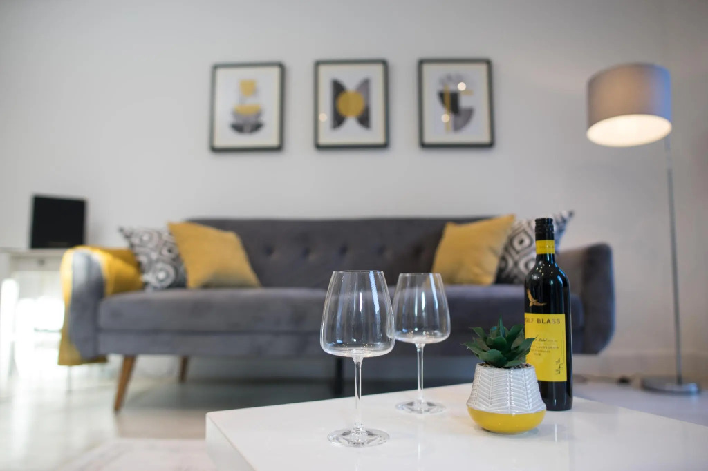 Luxury Cambridge City Apartment + FREE PARKING