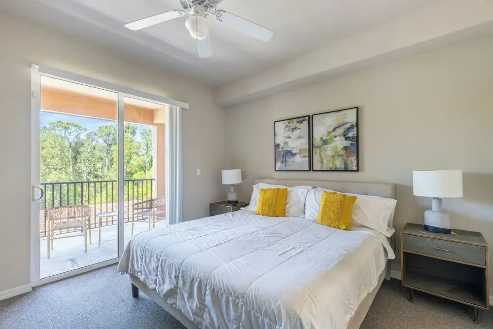 Landing Stylish 1BD Game Room Yoga Studio