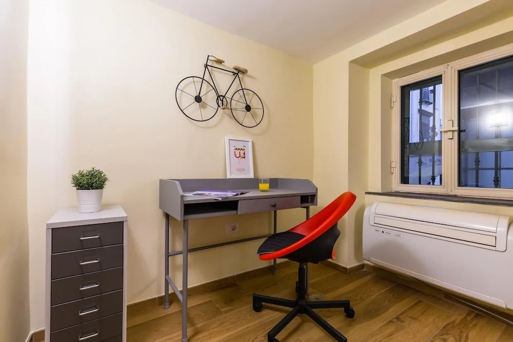 Apartment in the Heart of Nightlife by Wonderful Italy