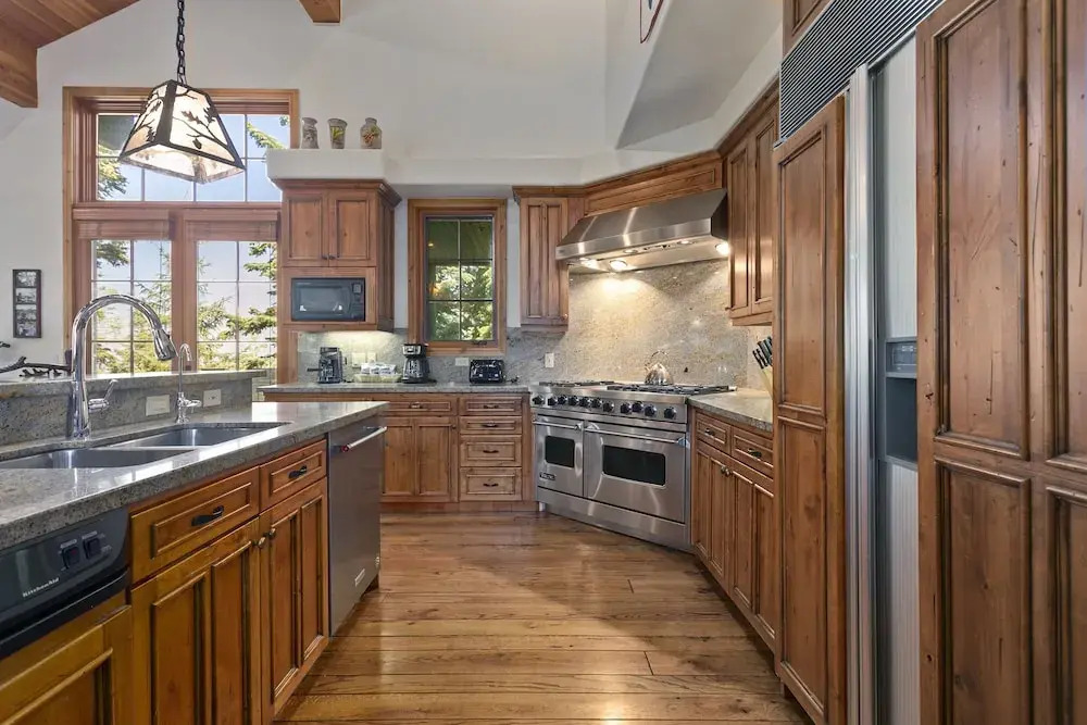 Bellemont Home at Deer Valley Resort - 6 Bedroom Home with Hot Tub #8 6 Home
