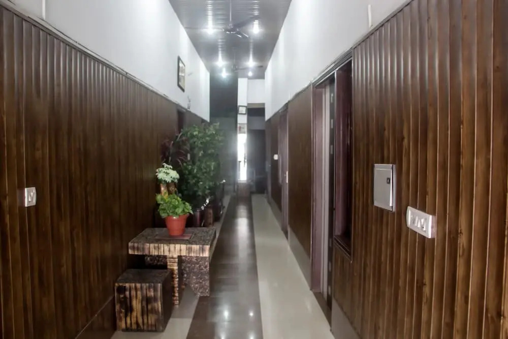 Hotel Golden Woods