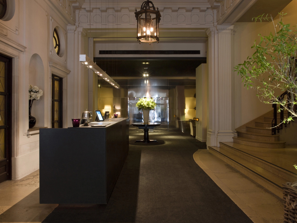 Grand Hotel Central, Small Luxury Hotels