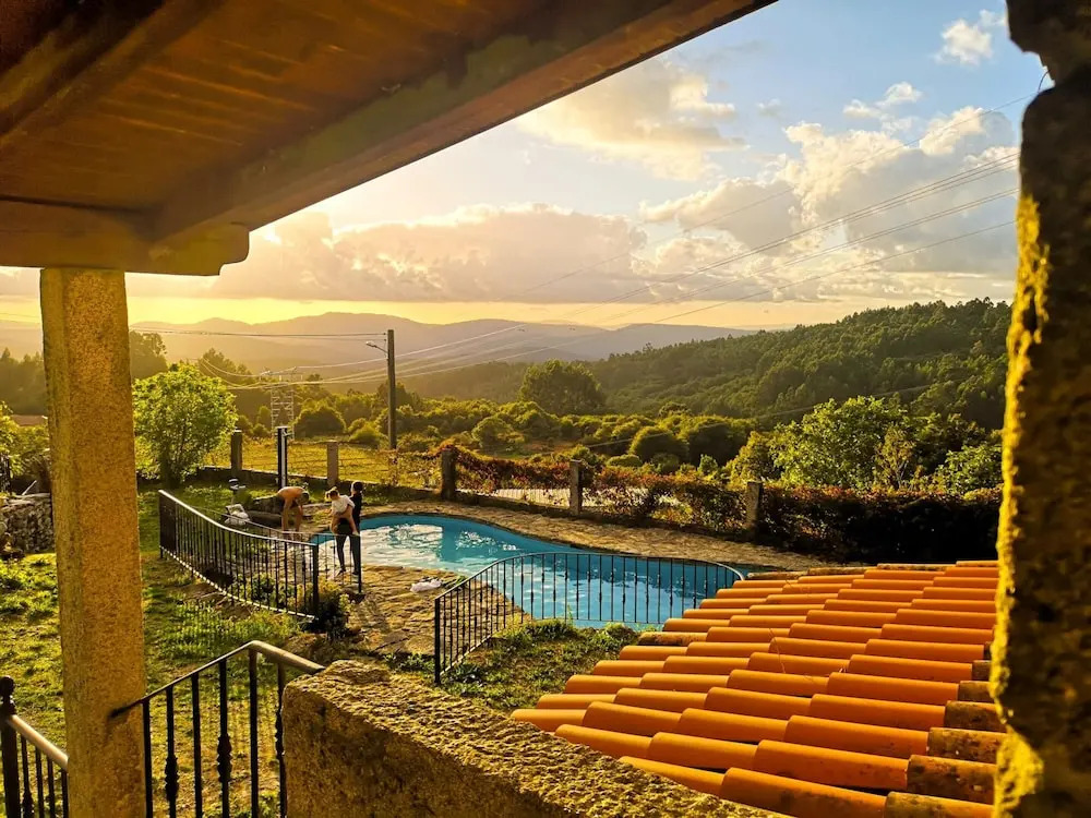 House with 3 Bedrooms in a Porteliñas, with Wonderful Mountain View, Private Pool, Enclosed Garden - 55 Km From the Beach
