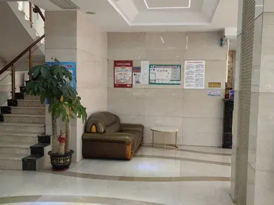 Cenxi Yuanfeng Hotel (Tanhua Bus Station)