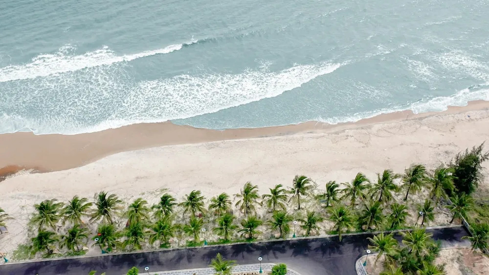 Hodota Cam Binh Resort & Spa-Lagi Beach