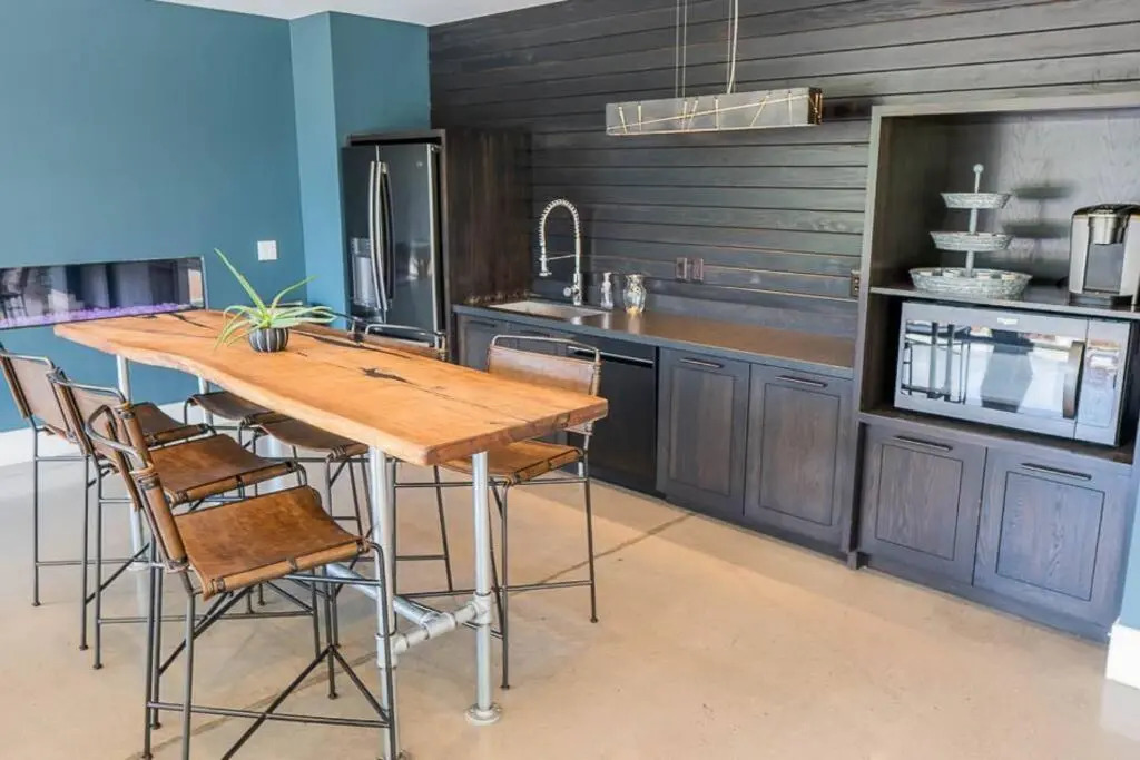 Luxe Downtown PentHouse with Amenities 76