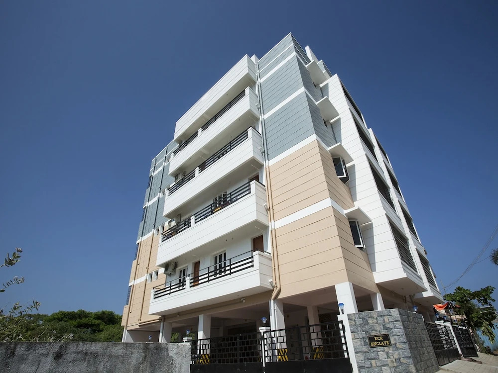 OYO 13058 Home Grand 3BHK ECR