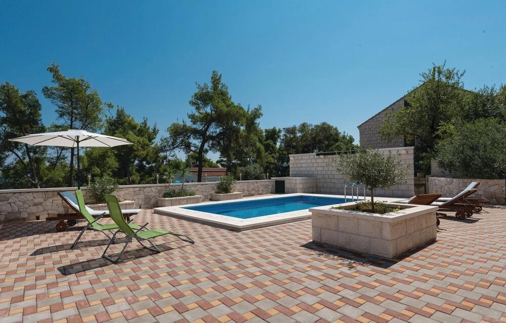 Amazing Home in Lumbarda With 3 Bedrooms, Wifi and Outdoor Swimming Pool