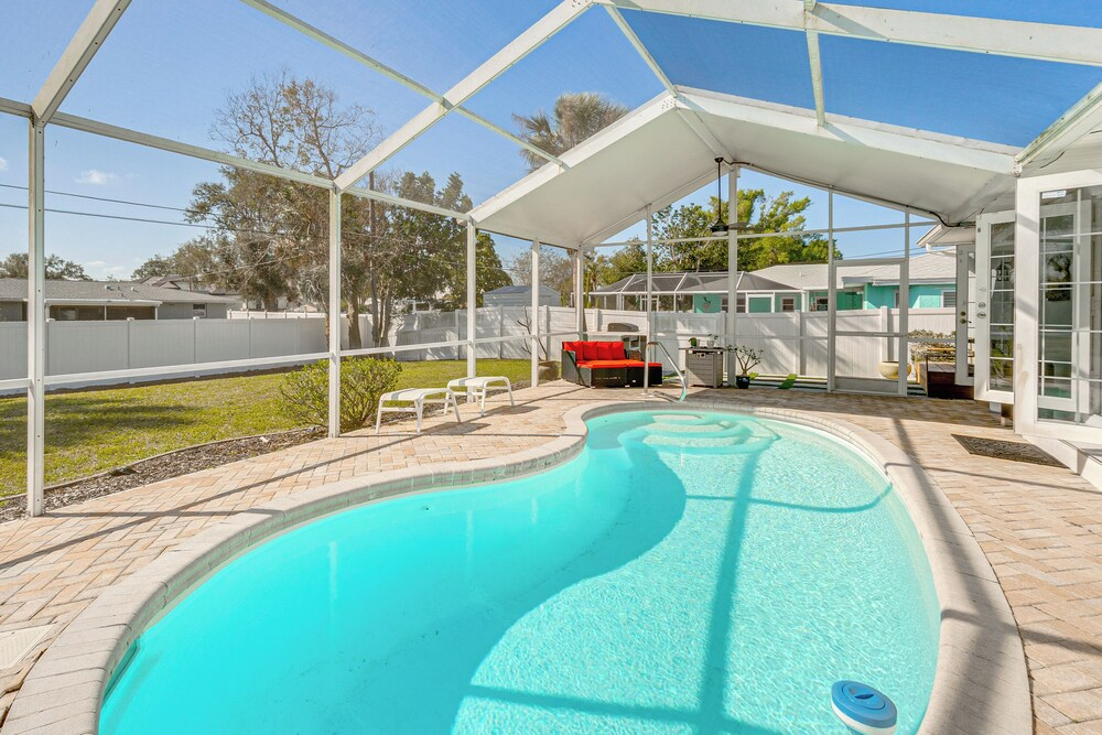 3 Mi to Beach: Pet-friendly Home in Port Charlotte