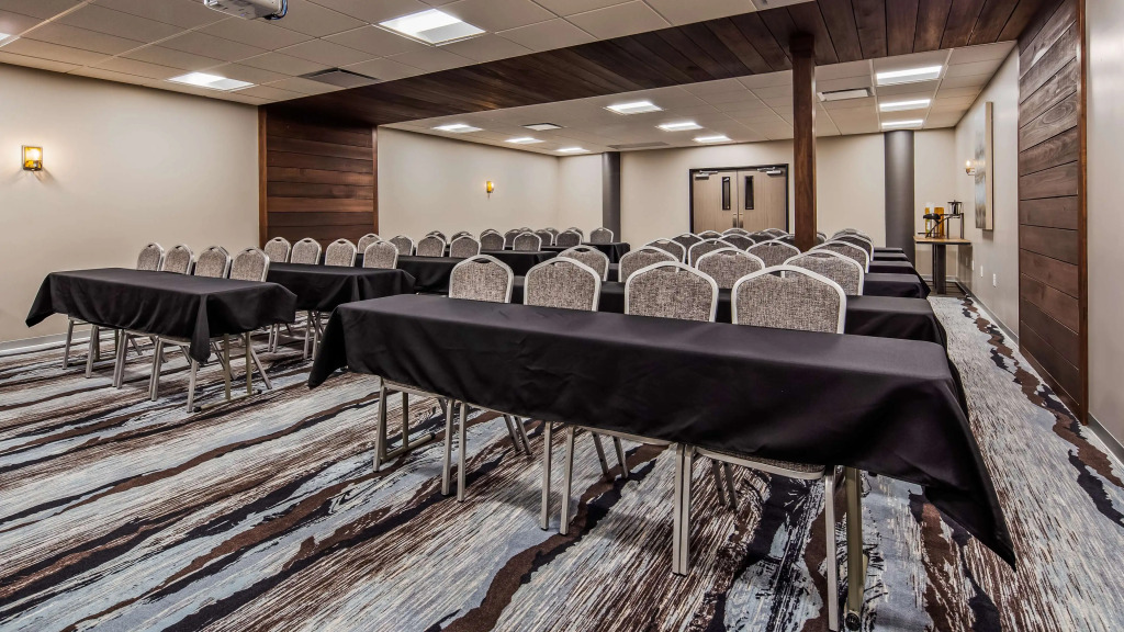 Best Western Premier Des Moines-Ankeny Hotel