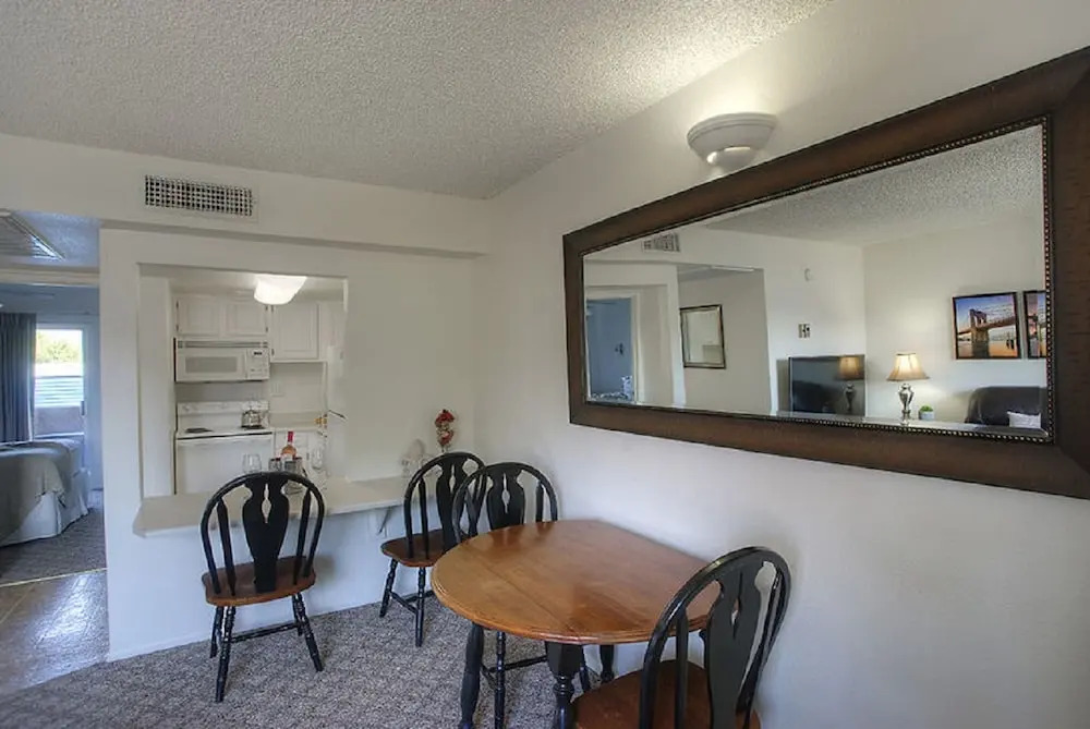 Park Suites at 139 - One Bedroom Apartment
