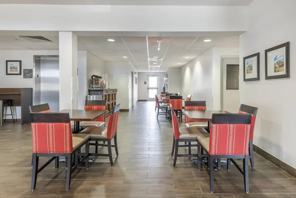 Microtel Inn & Suites by Wyndham Aztec