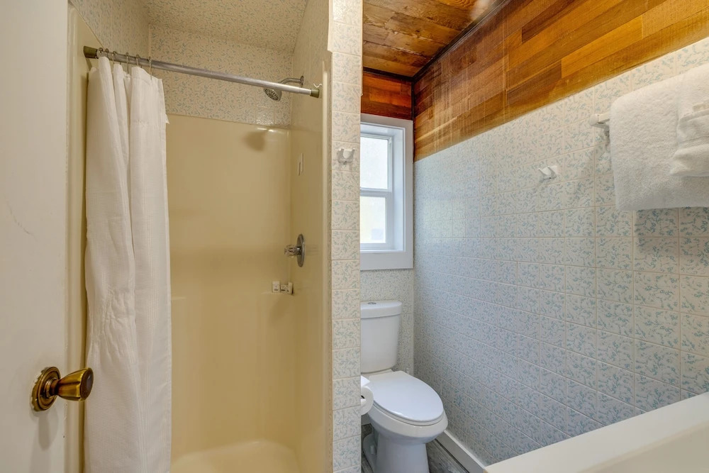 Lovely Cannon Beach Vacation Rental w/ Hot Tub