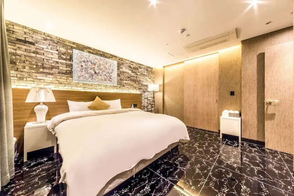 Guwol Hotel