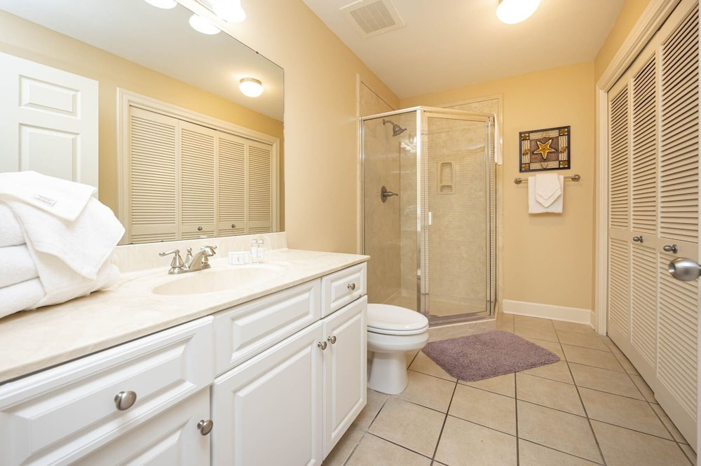 Phoenix West 1806 3 Bedroom Condo
