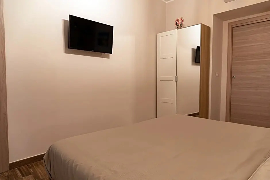 Tizzy Apartment & Rooms
