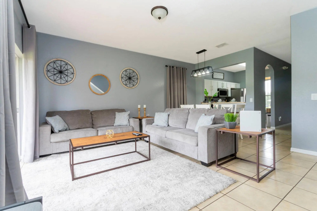 Cozy Home at Luxury Resort Regal Palm 206
