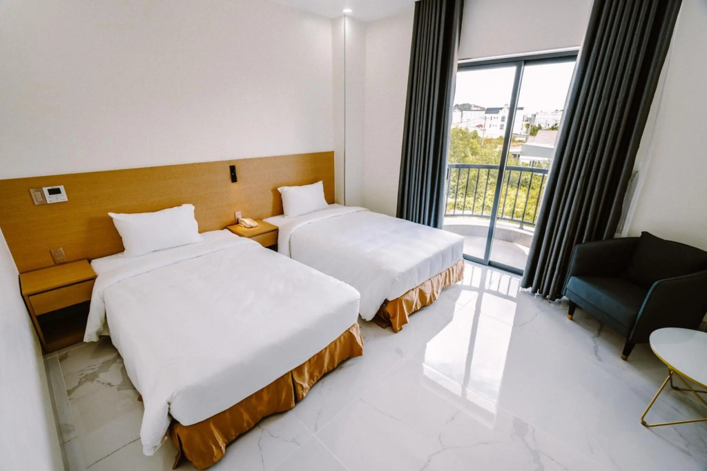 SUNRISE Hotel HA TIEN