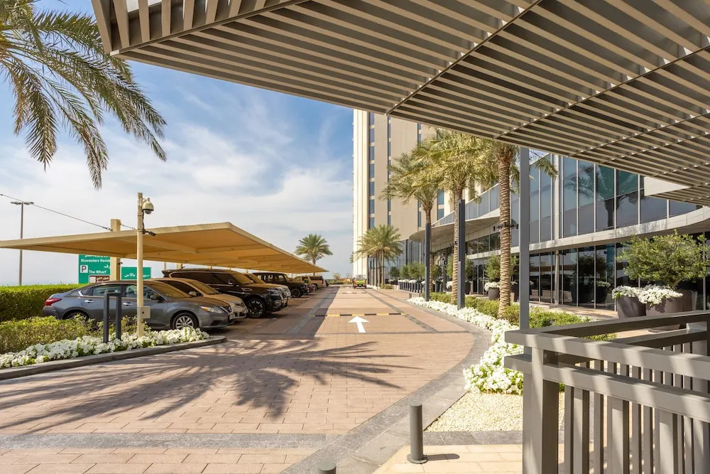 Waves - Sea View Luxury 3 Bedroom Apartment With Balcony