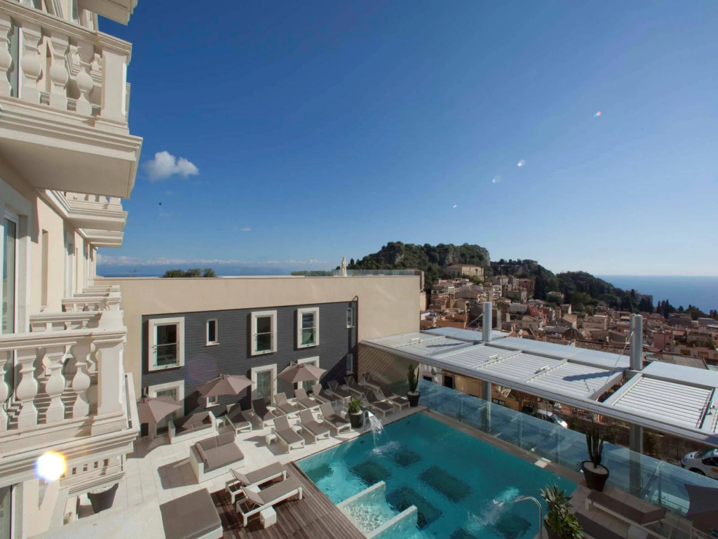 Отель NH Collection Taormina