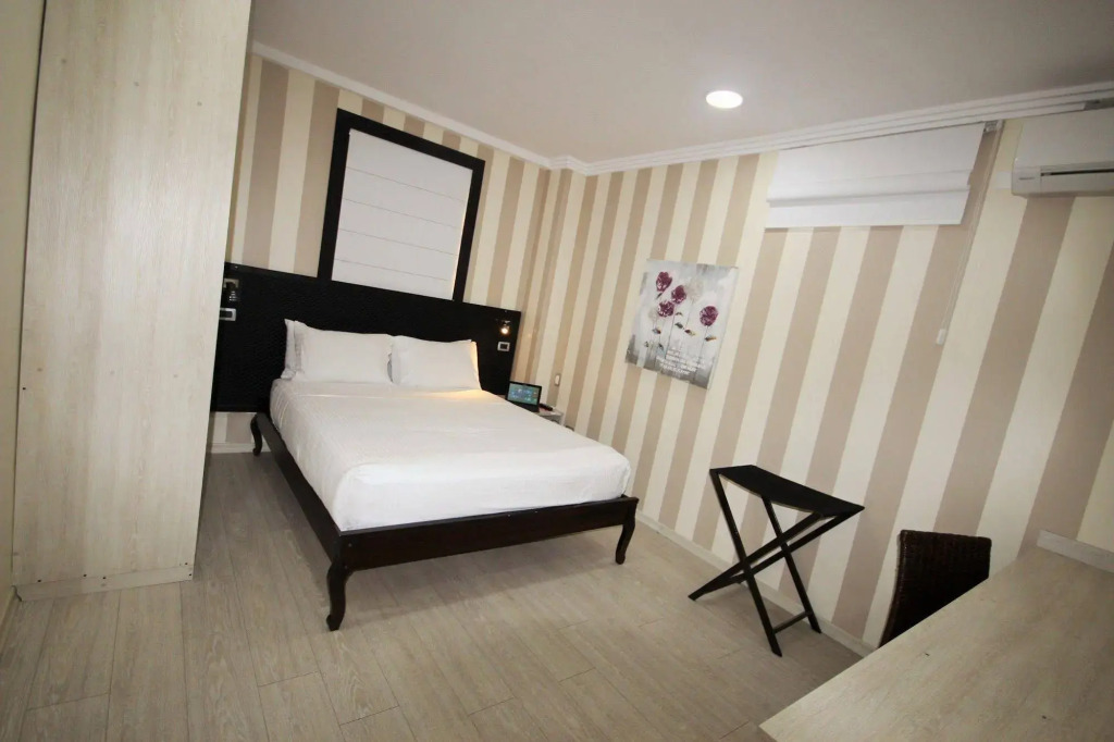 Cedros Inn Boutique Hotel