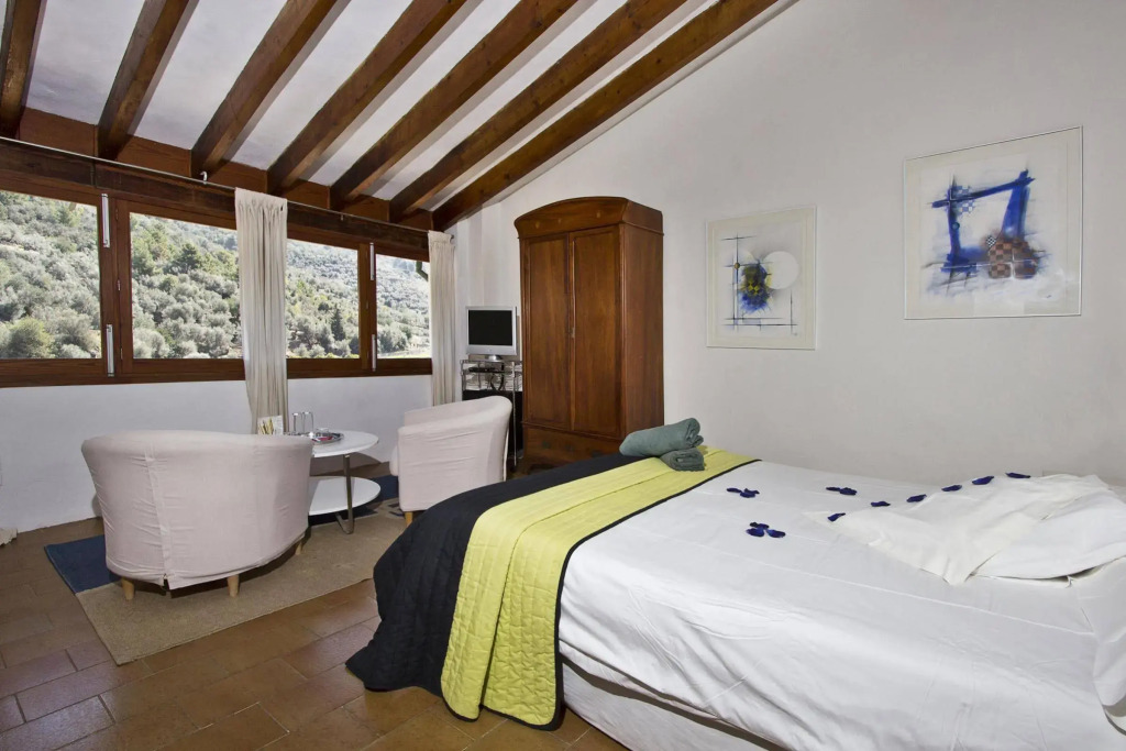 Fornalutx Petit Hotel - Bed & Breakfast