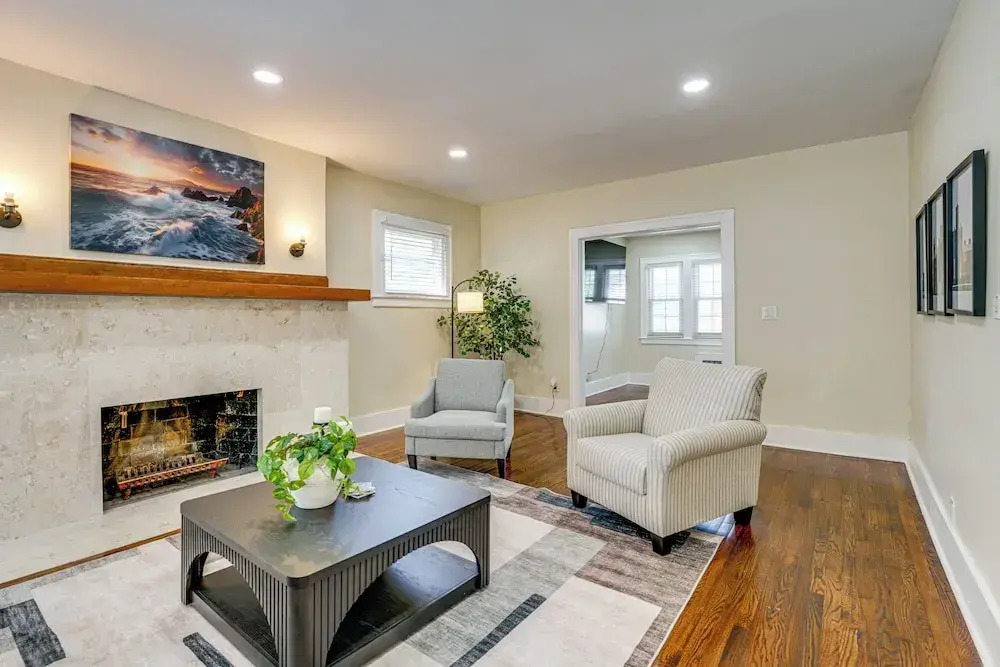 5 Mi to Dtwn Detroit: Pet-friendly Edison Home