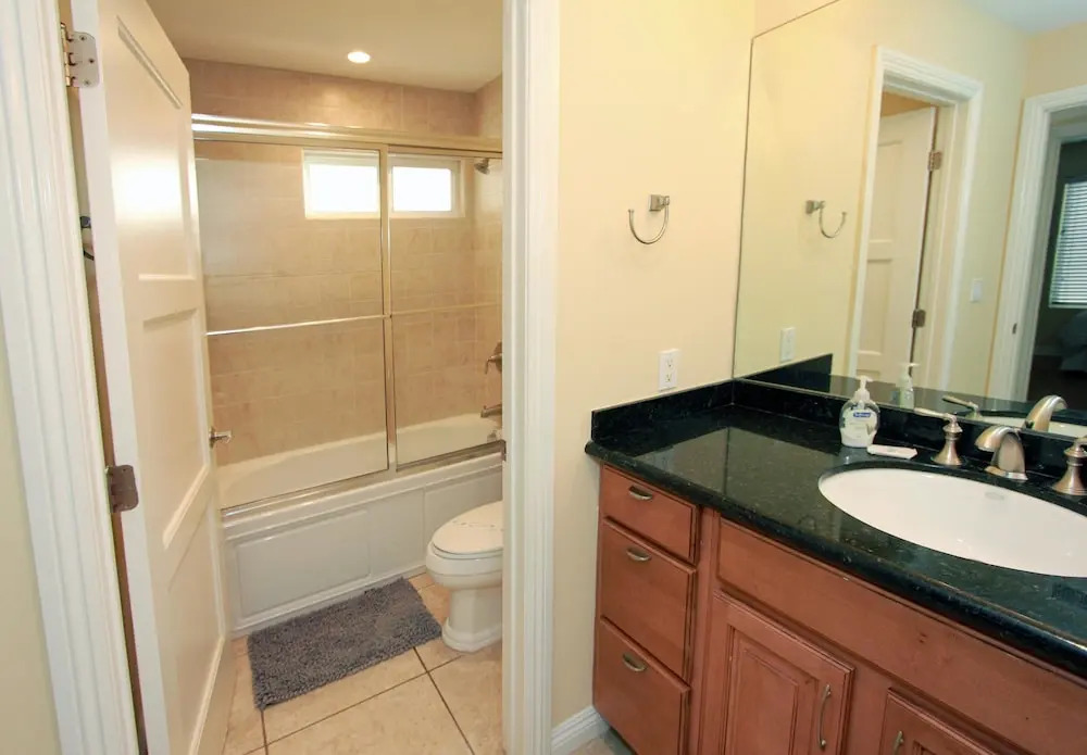 E Ocean Front A (68131) - 2 Br townhouse by RedAwning