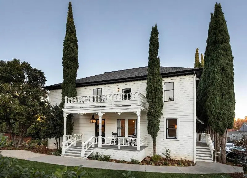 The Holbrooke Hotel