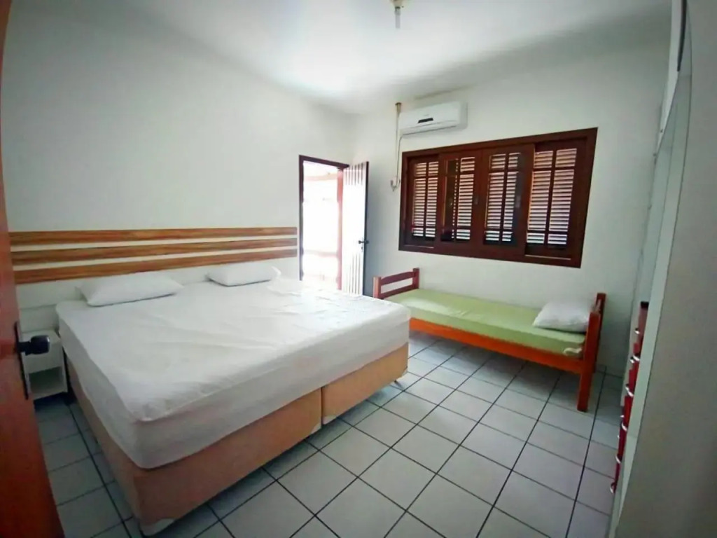 CASA ARMANI 50 metros DA PRAIA MARISCAL BOMBINHAS